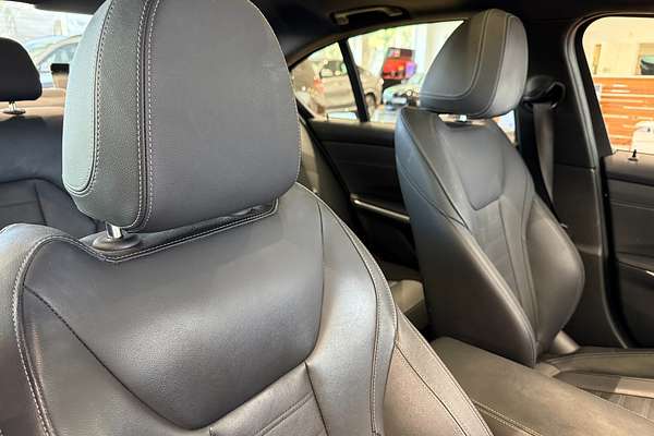 2020 BMW 3 Series 330i M Sport G20