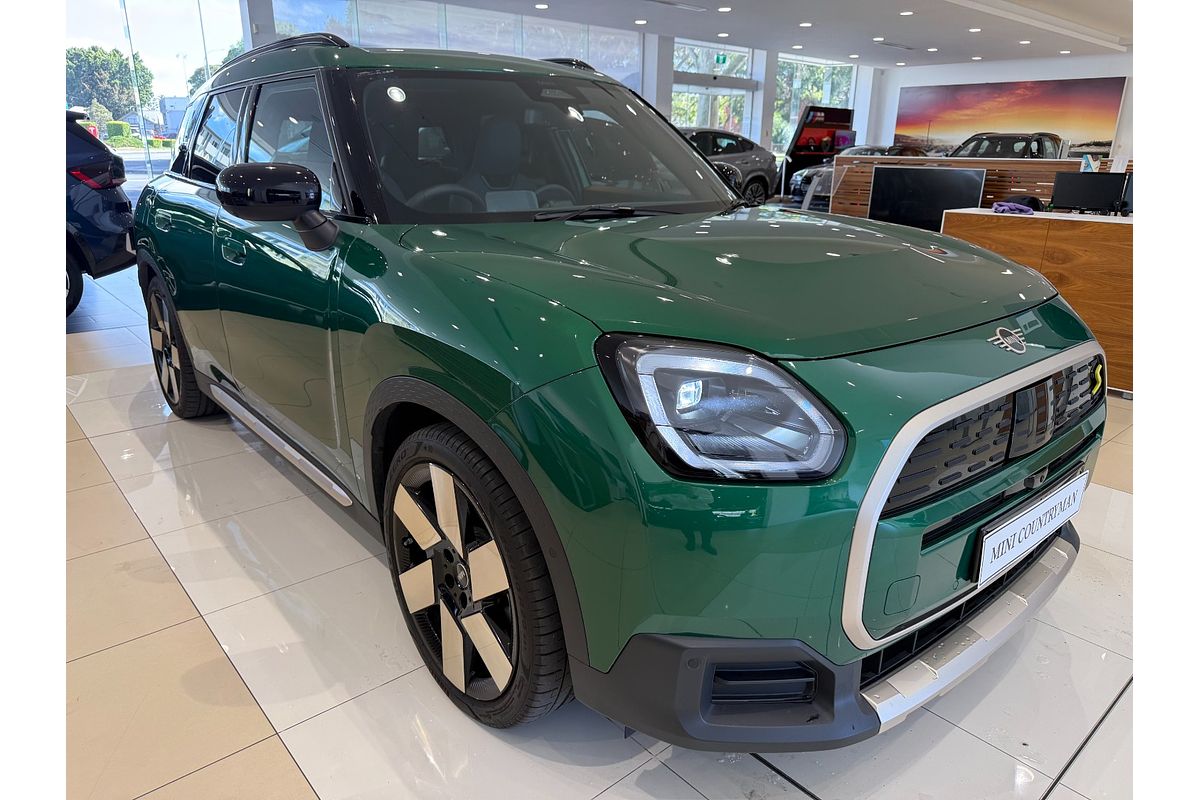 2024 MINI Countryman SE Classic U25