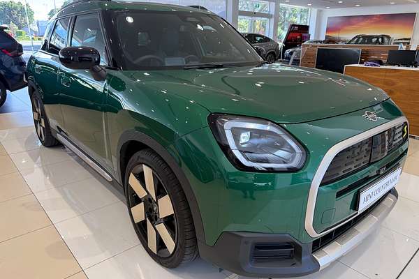 2024 MINI Countryman SE Classic U25