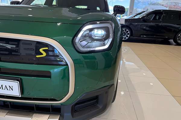 2024 MINI Countryman SE Classic U25
