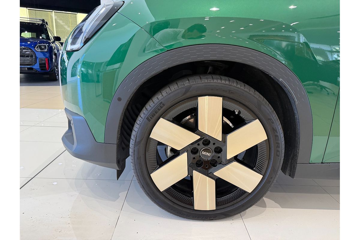 2024 MINI Countryman SE Classic U25