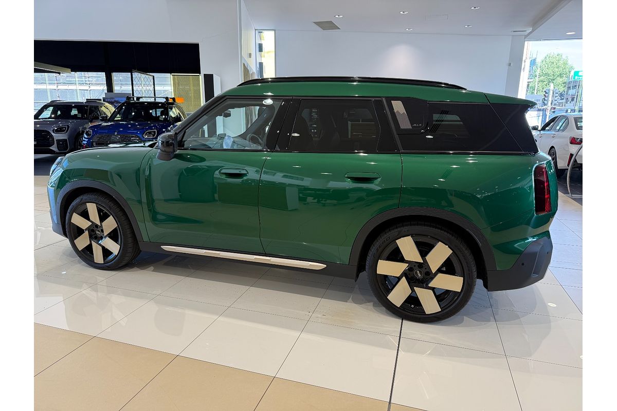 2024 MINI Countryman SE Classic U25