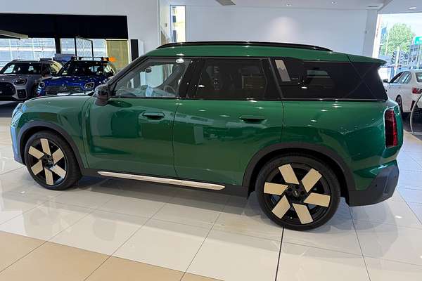 2024 MINI Countryman SE Classic U25