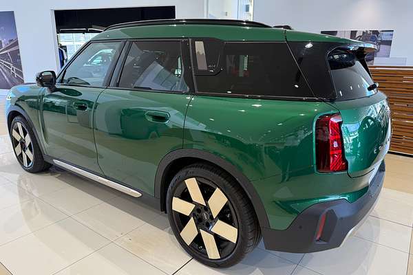 2024 MINI Countryman SE Classic U25