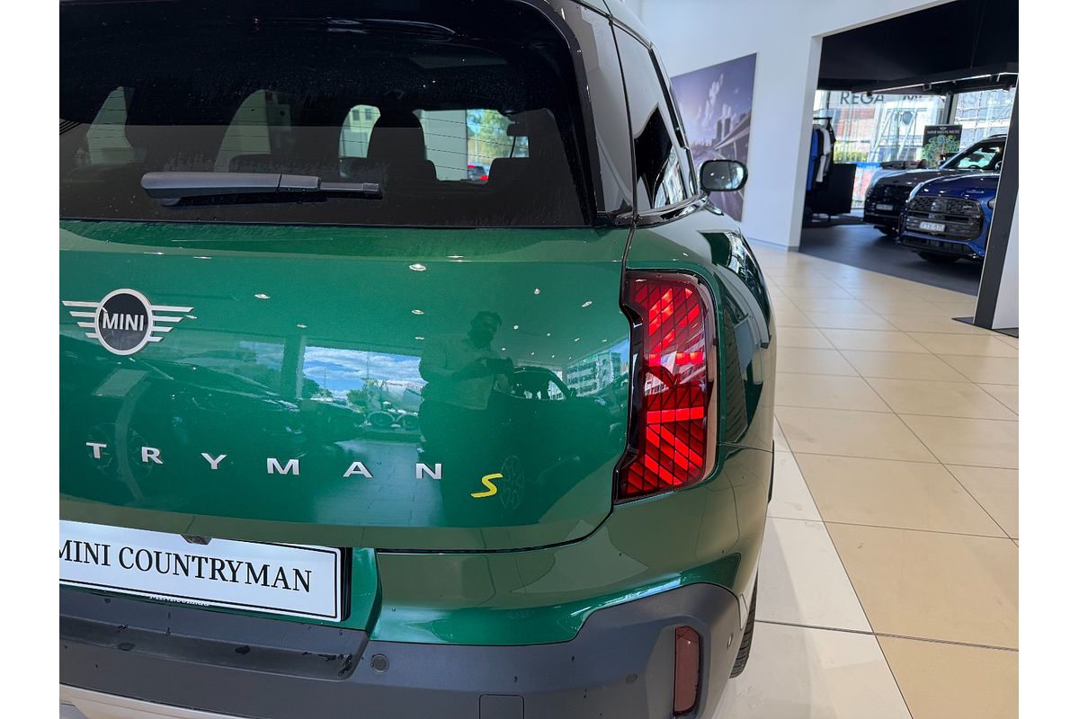 2024 MINI Countryman SE Classic U25