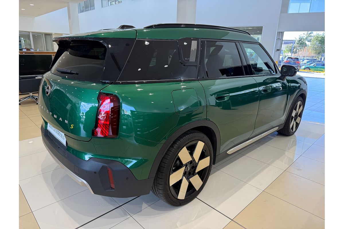 2024 MINI Countryman SE Classic U25