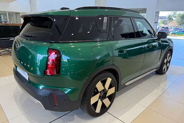 2024 MINI Countryman SE Classic U25