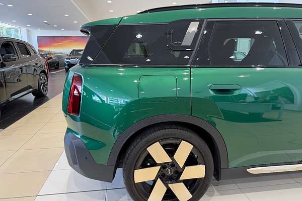 2024 MINI Countryman SE Classic U25