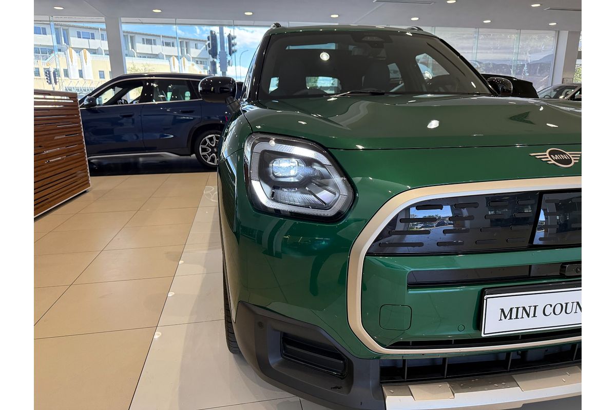 2024 MINI Countryman SE Classic U25