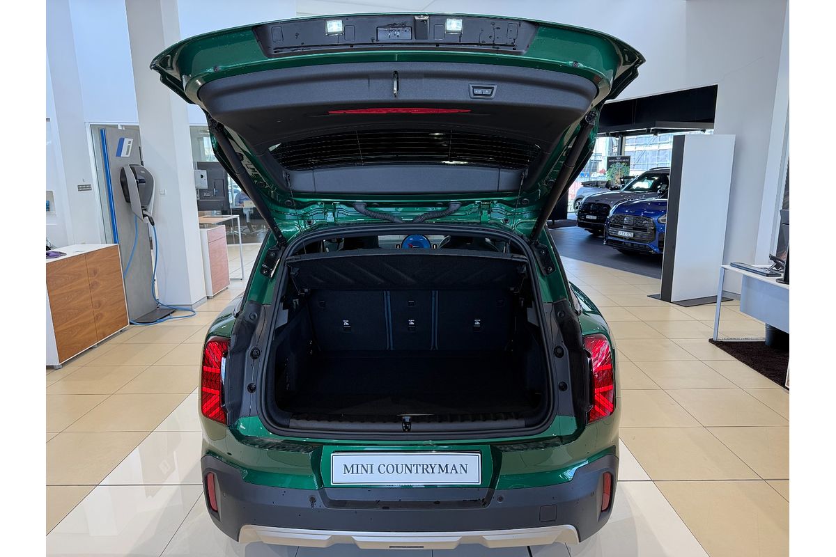 2024 MINI Countryman SE Classic U25