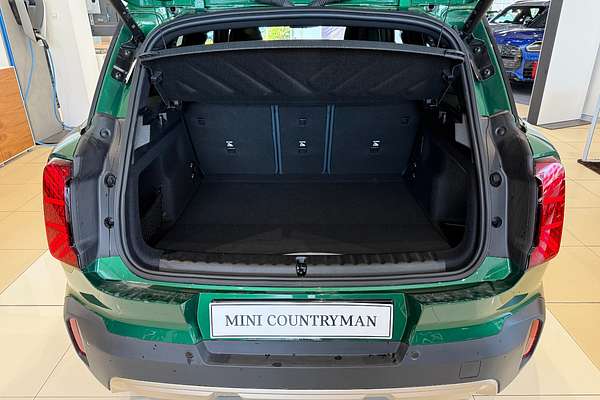 2024 MINI Countryman SE Classic U25
