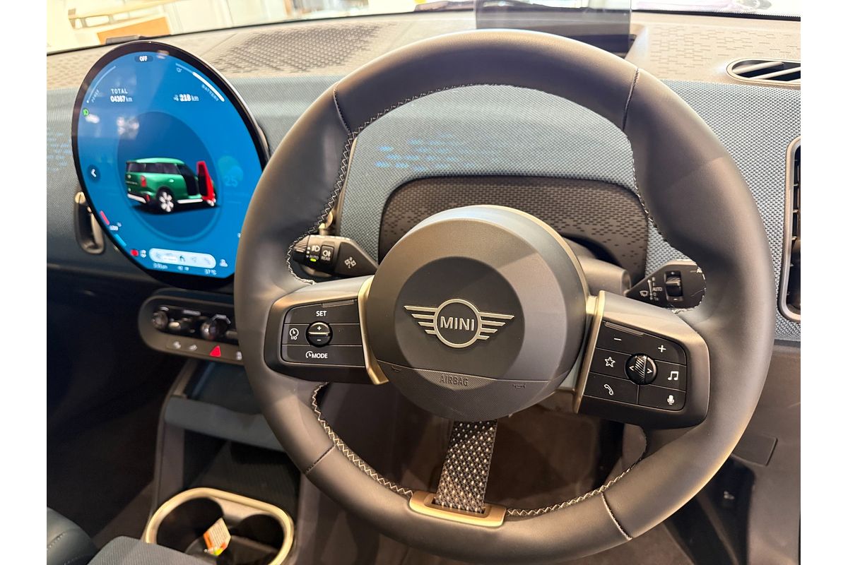 2024 MINI Countryman SE Classic U25