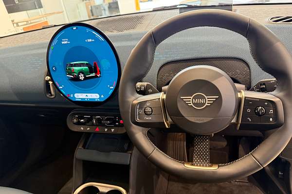 2024 MINI Countryman SE Classic U25