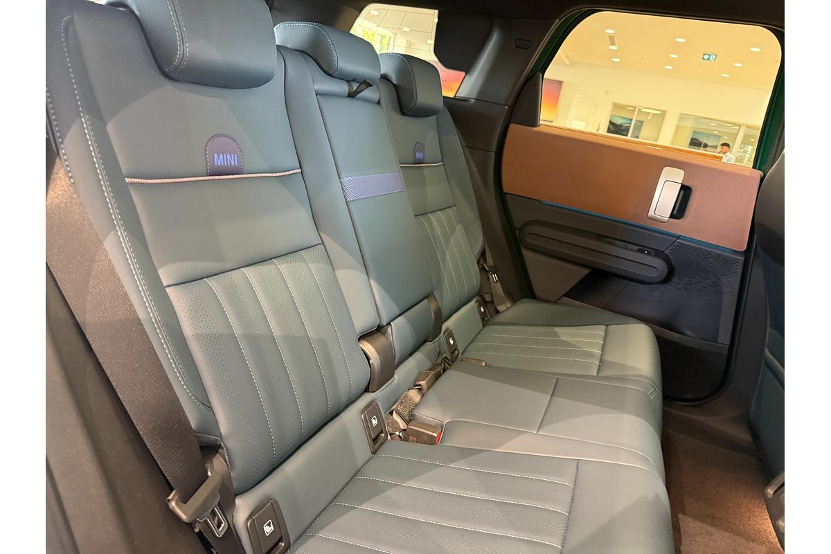 2024 MINI Countryman SE Classic U25