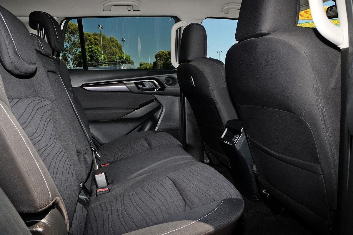 2023 Isuzu MU-X LS-U