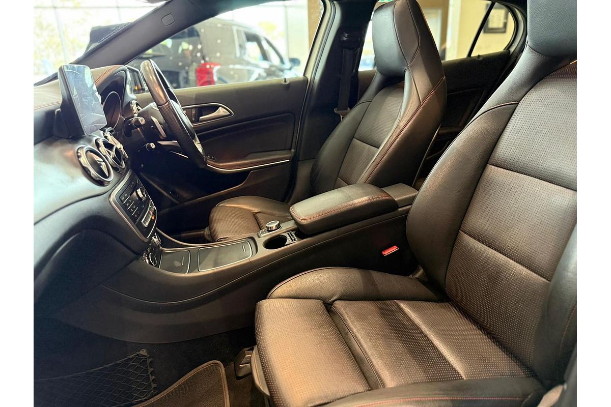 2018 Mercedes-Benz GLA-Class GLA180 X156