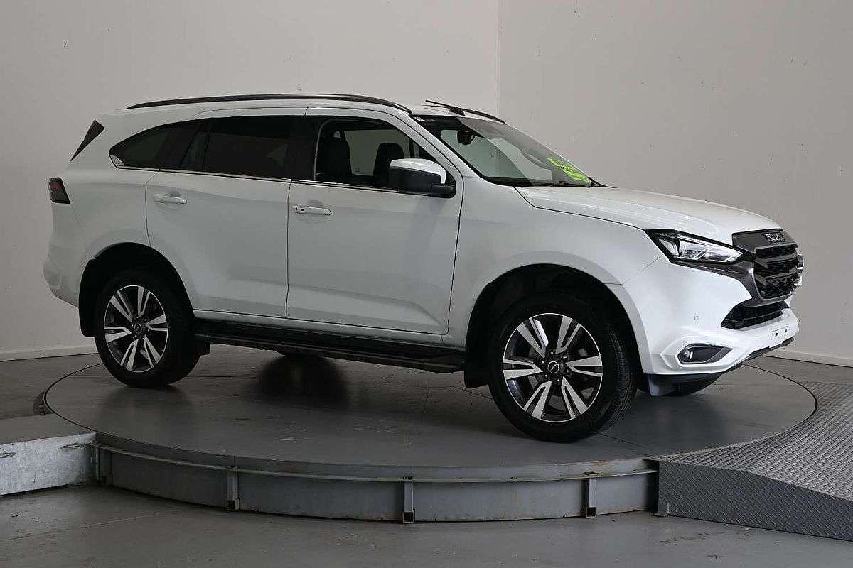 2023 Isuzu MU-X LS-T