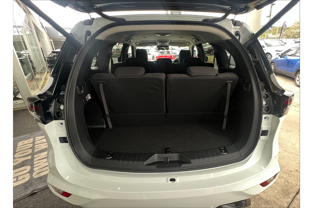2025 Isuzu MU-X AUTO