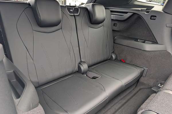 2025 Volkswagen Tayron 195TSI R-Line R4