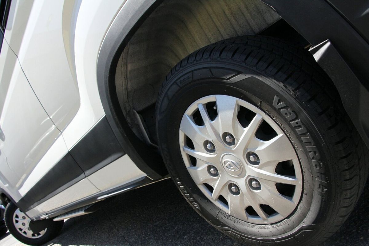 2024 LDV Deliver 9 LWB Mid Roof