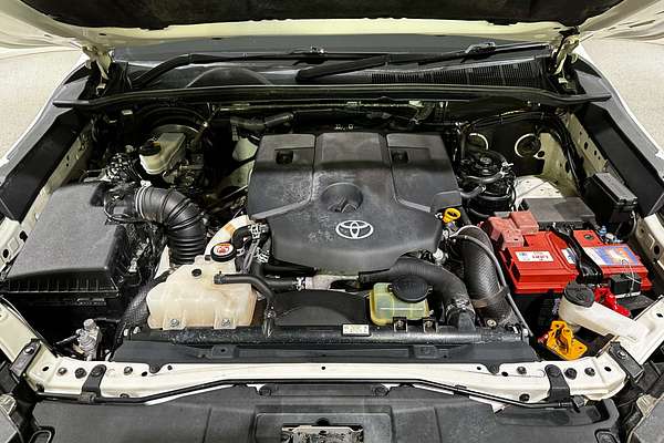 2021 Toyota Hilux SR GUN126R 4X4