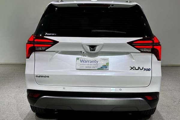 2025 Mahindra XUV700 AX7L