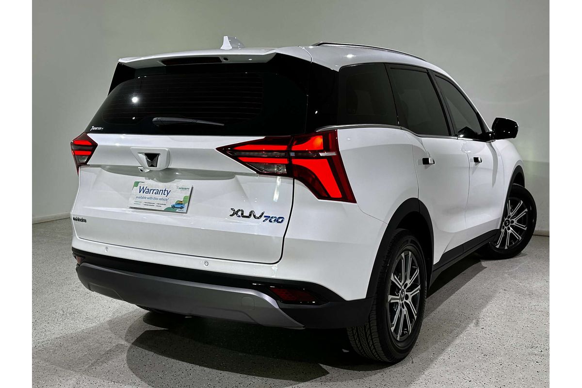 2025 Mahindra XUV700 AX7L
