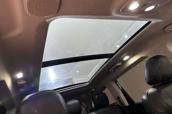 2025 Mahindra XUV700 AX7L