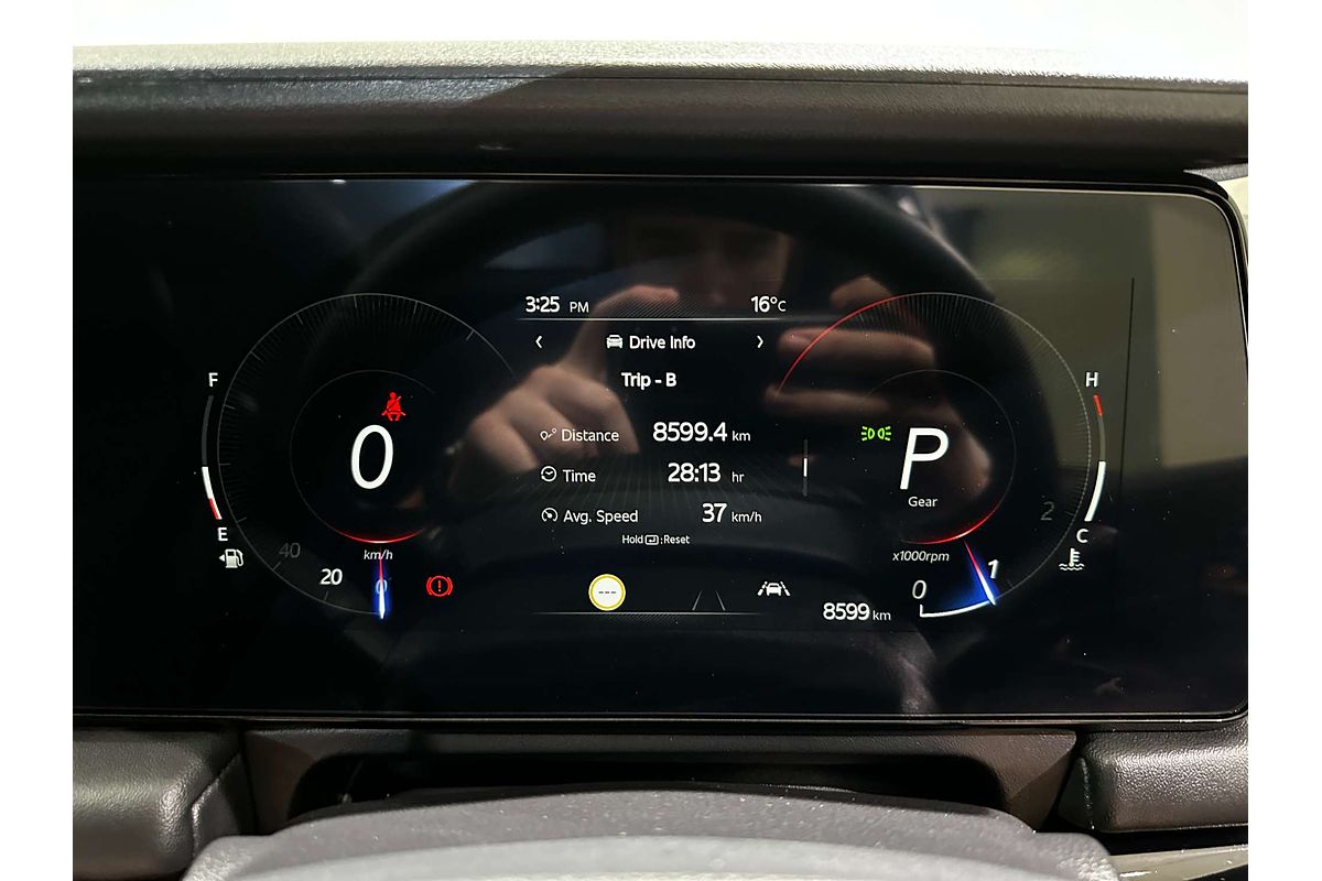 2025 Mahindra XUV700 AX7L