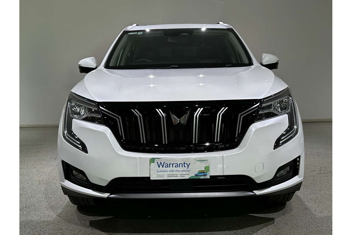 2025 Mahindra XUV700 AX7L
