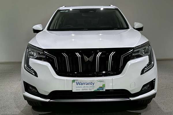 2025 Mahindra XUV700 AX7L