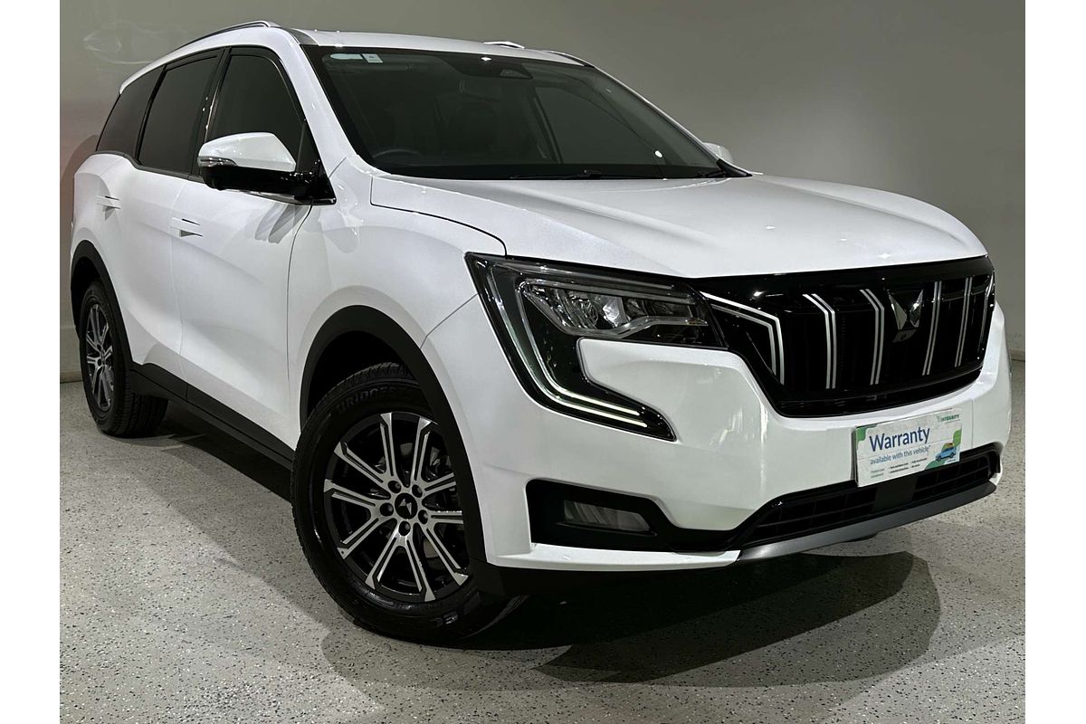 2025 Mahindra XUV700 AX7L