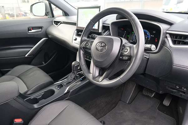 2024 Toyota Corolla Cross GXL MXGH15R