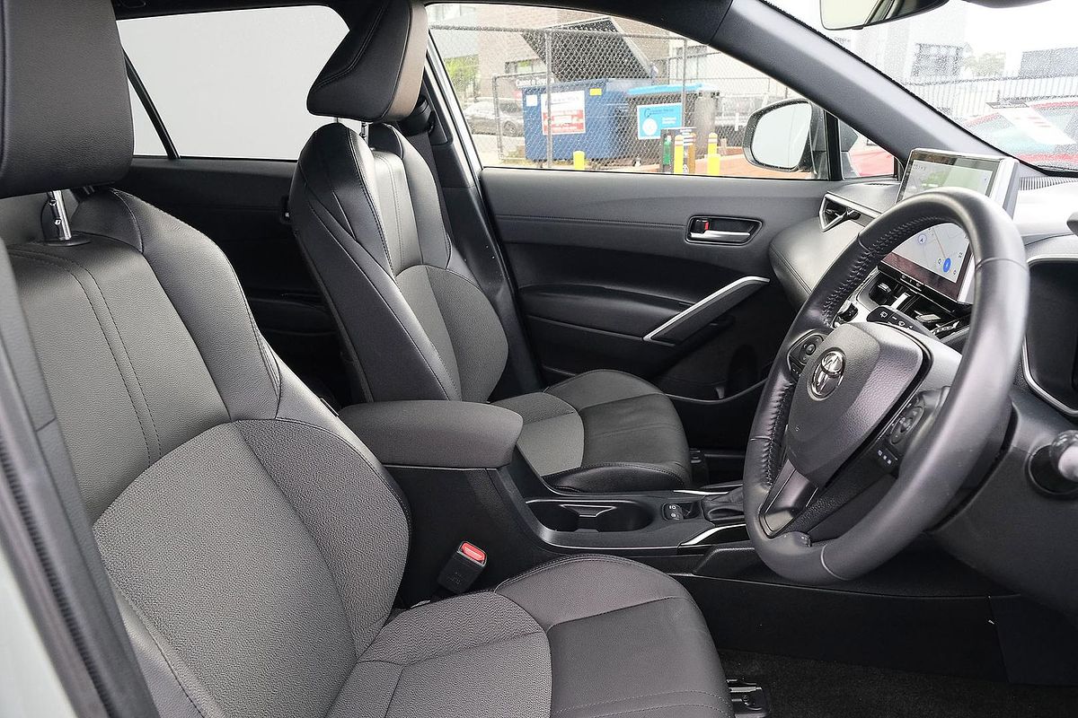 2024 Toyota Corolla Cross GXL MXGH15R