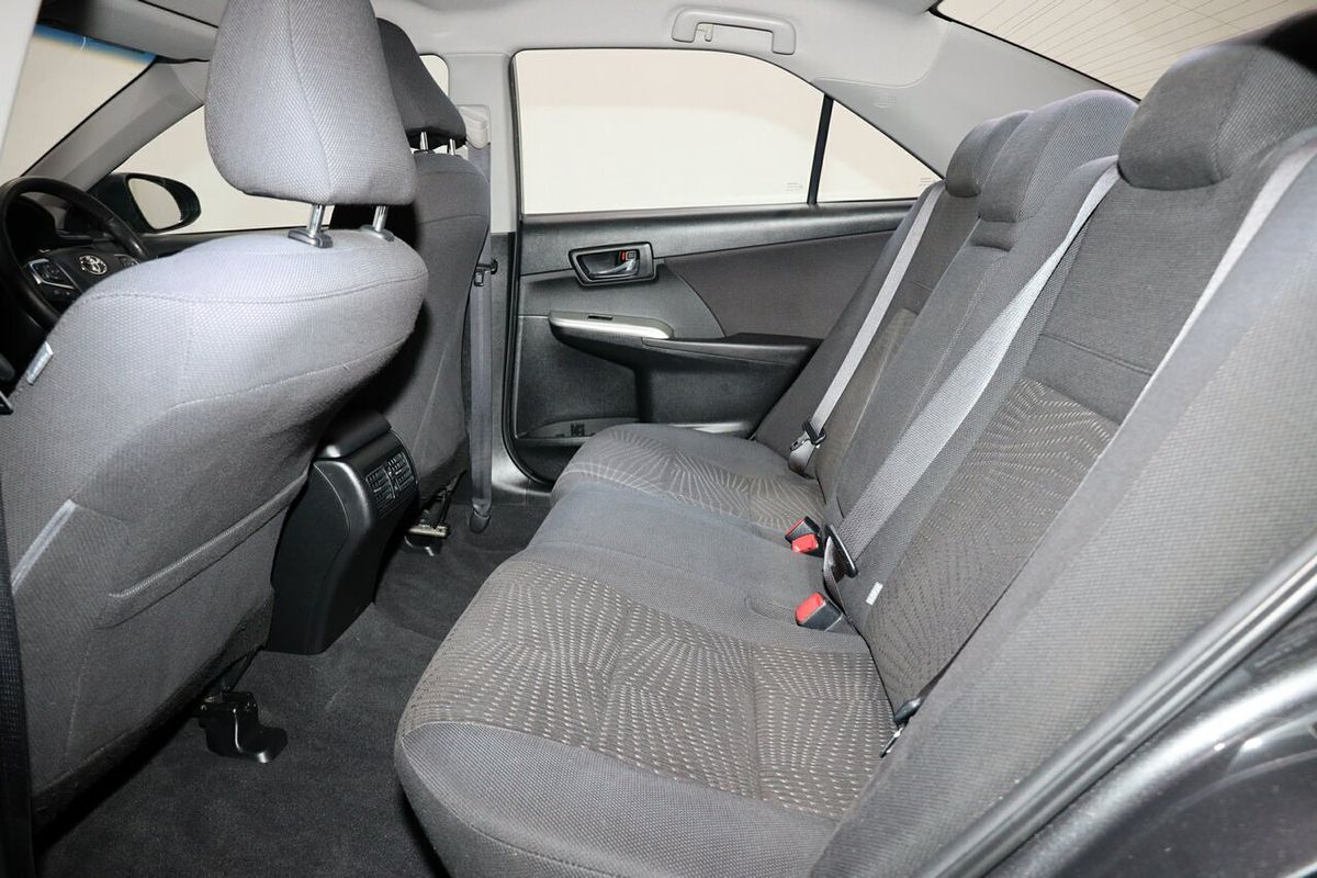 2017 Toyota Camry Atara S ASV50R