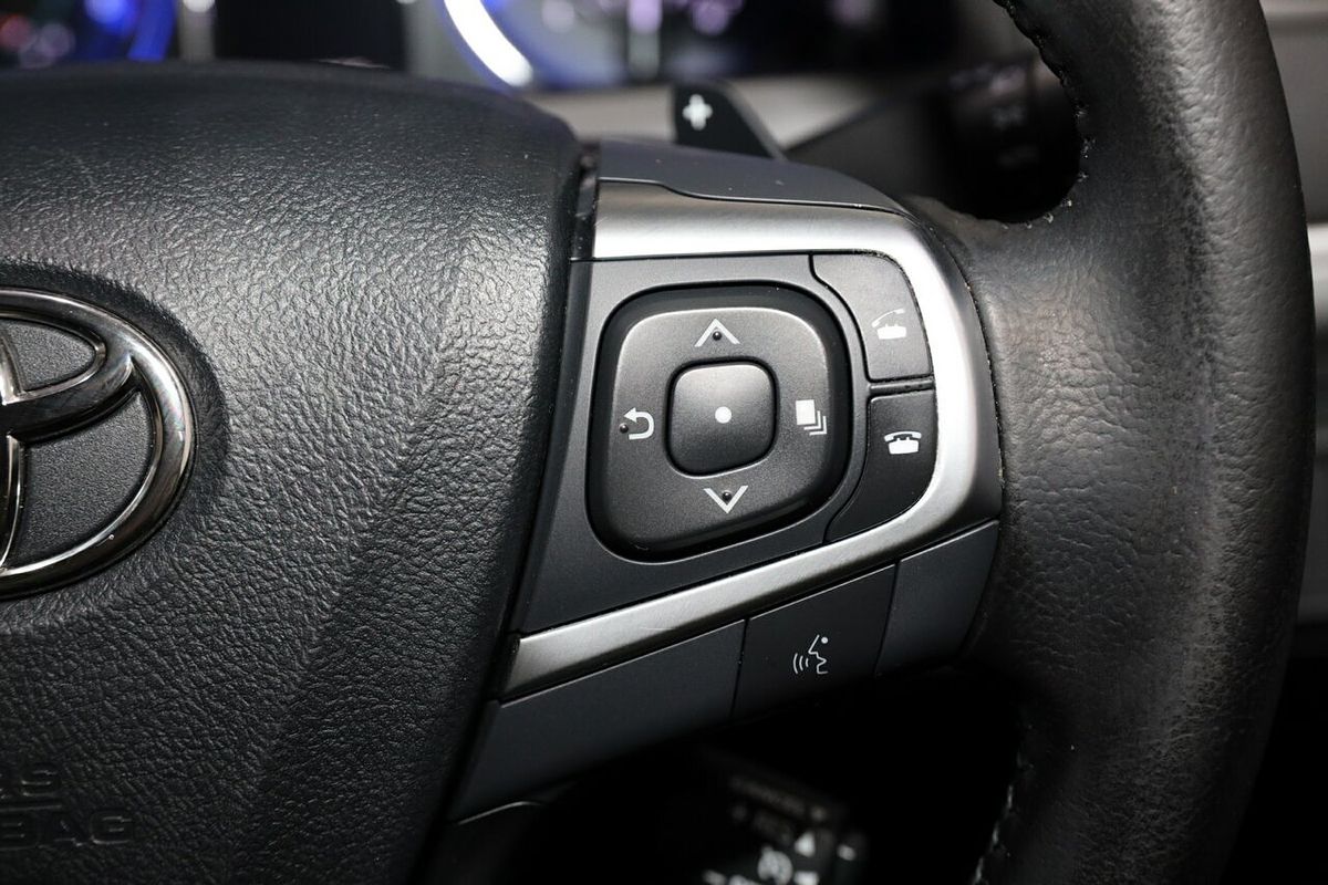 2017 Toyota Camry Atara S ASV50R