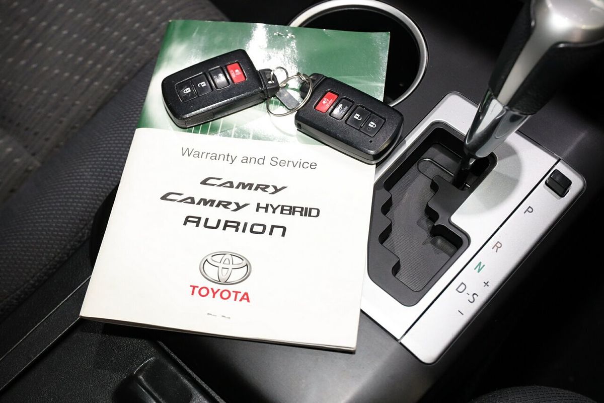 2017 Toyota Camry Atara S ASV50R