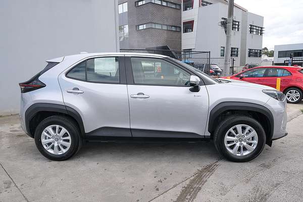 2024 Toyota Yaris Cross GX MXPJ15R