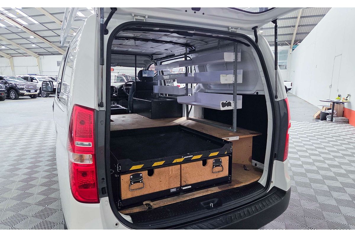 2017 Hyundai iLoad TQ3-V Series II