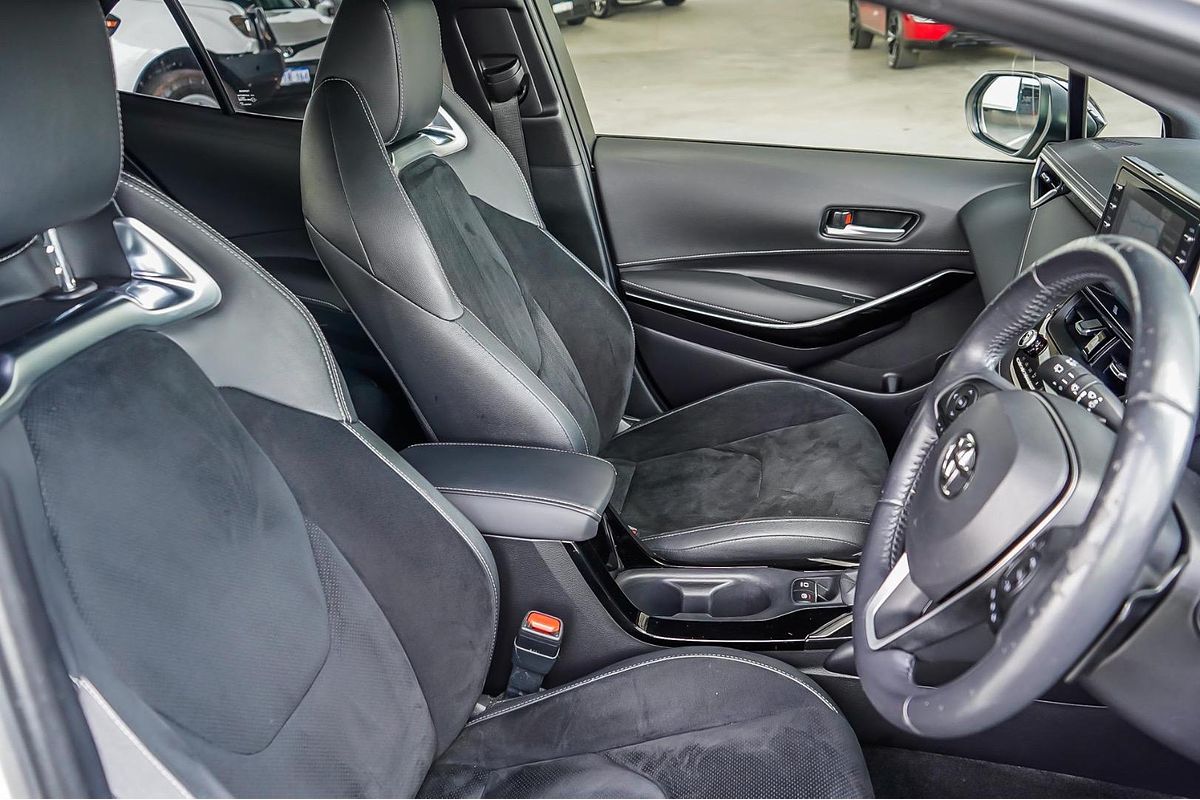 2018 Toyota COROLLA ZR MZEA12R