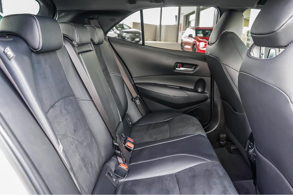 2018 Toyota COROLLA ZR MZEA12R