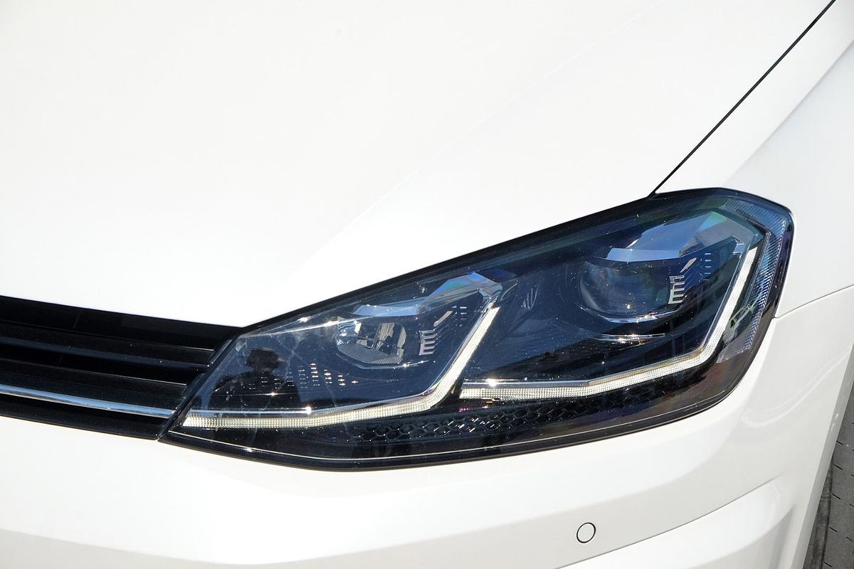 2017 Volkswagen Golf R Wolfsburg Edition 7.5