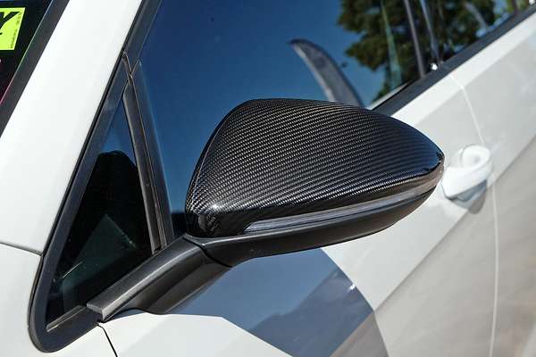 2017 Volkswagen Golf R Wolfsburg Edition 7.5