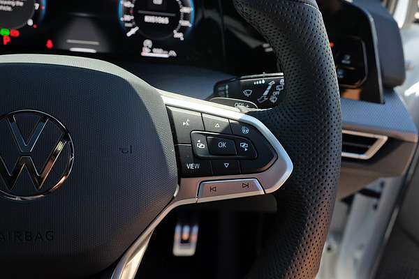 2025 Volkswagen Golf 110TSI R-Line 8.5