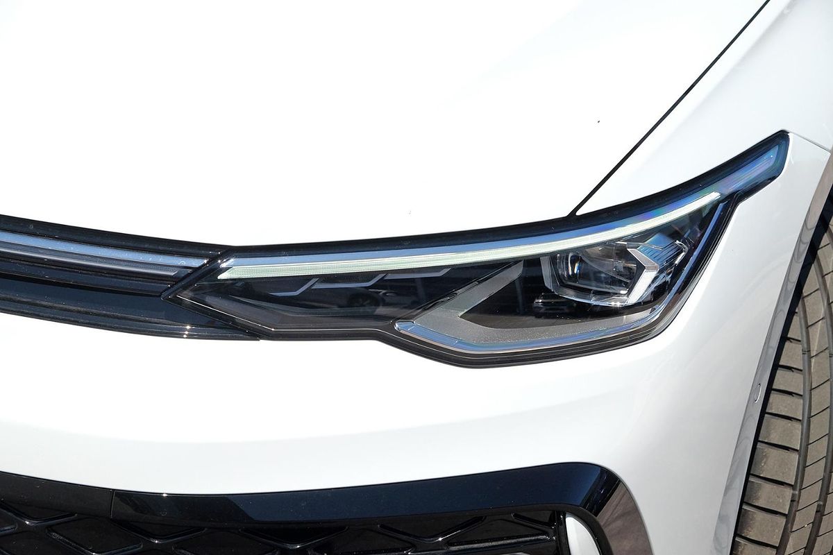 2025 Volkswagen Golf 110TSI R-Line 8.5