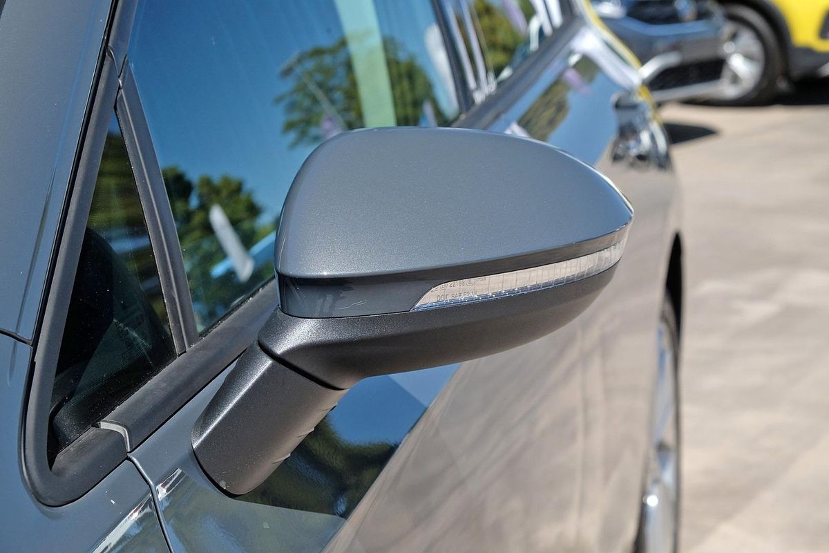 2025 Volkswagen Golf 110TSI Life 8.5