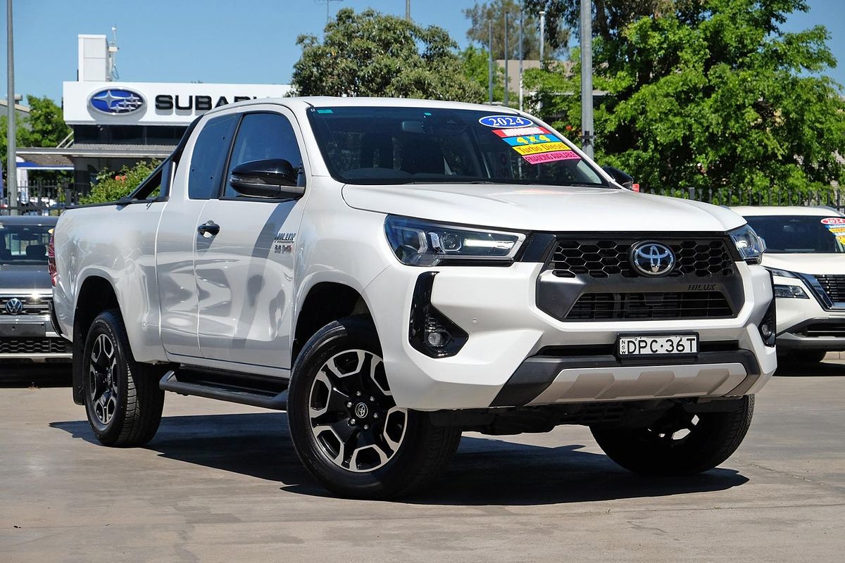 2024 Toyota Hilux SR5 GUN126R 4X4