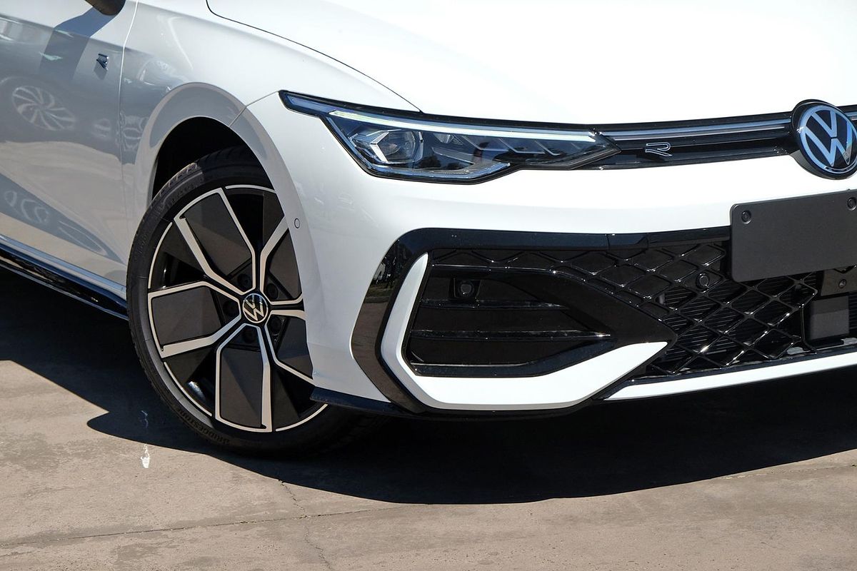 2025 Volkswagen Golf 110TSI R-Line 8.5