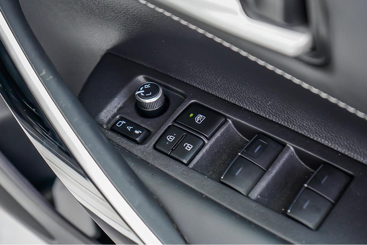 2018 Toyota COROLLA ZR MZEA12R