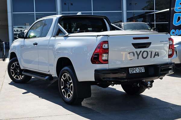 2024 Toyota Hilux SR5 GUN126R 4X4